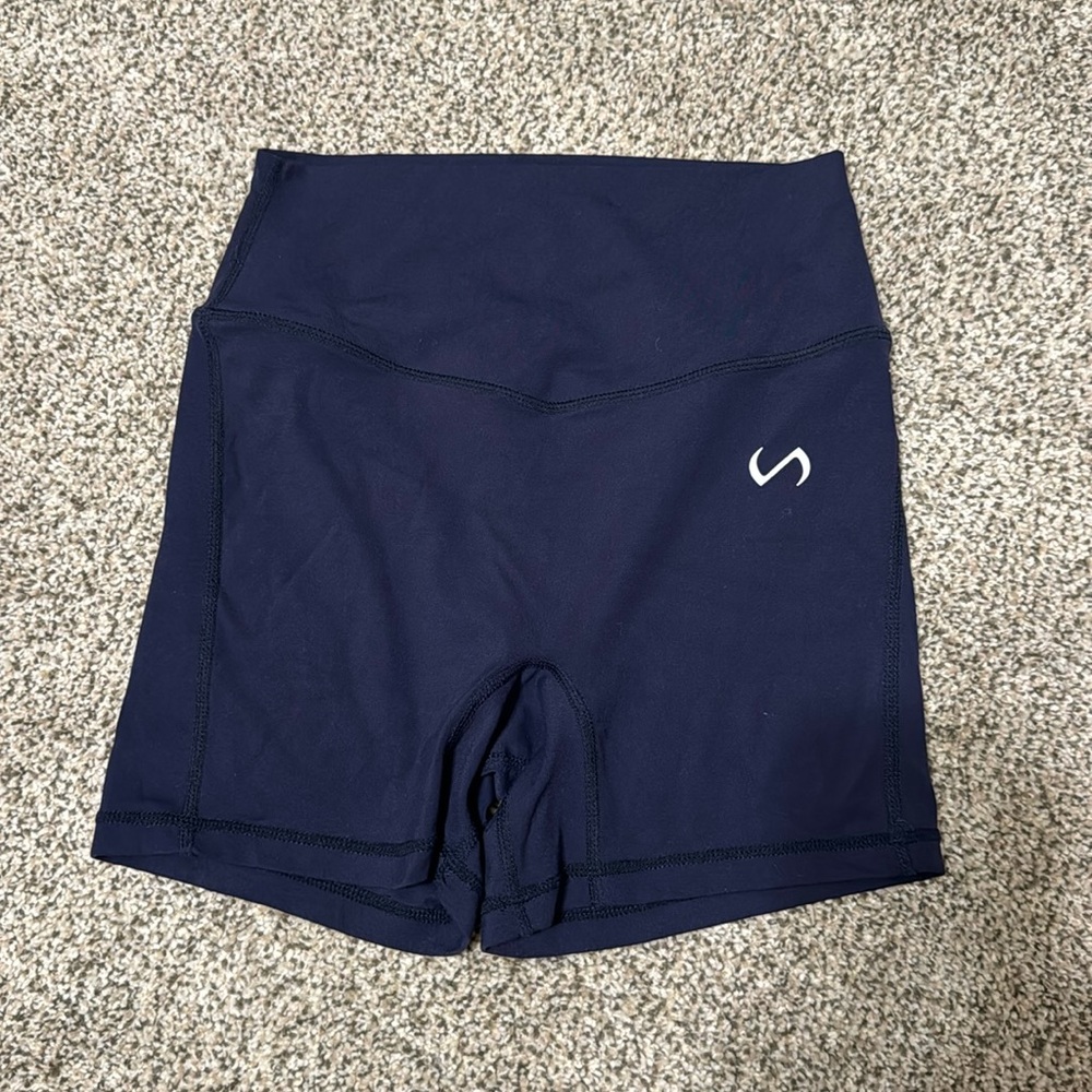 TLF apparel 6 inch workout shorts, size small